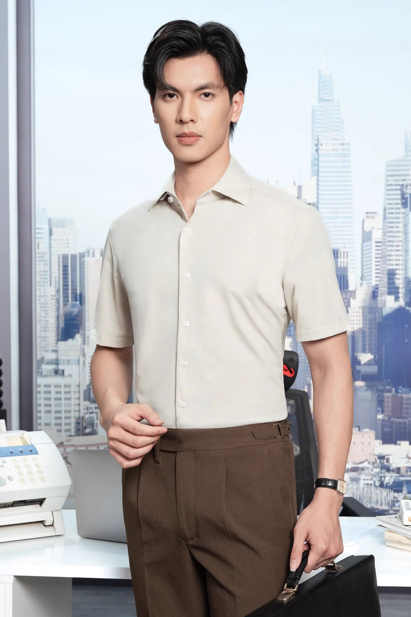 ÁO SƠ MI CỘC TAY NAM, THIẾT KẾ BASIC MÀU TRƠN - ADAM STORE SNC049BE - ảnh 3